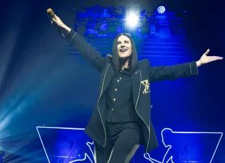 Laura Pausini: Biografía Completa, Éxitos Musicales y Vida Personal